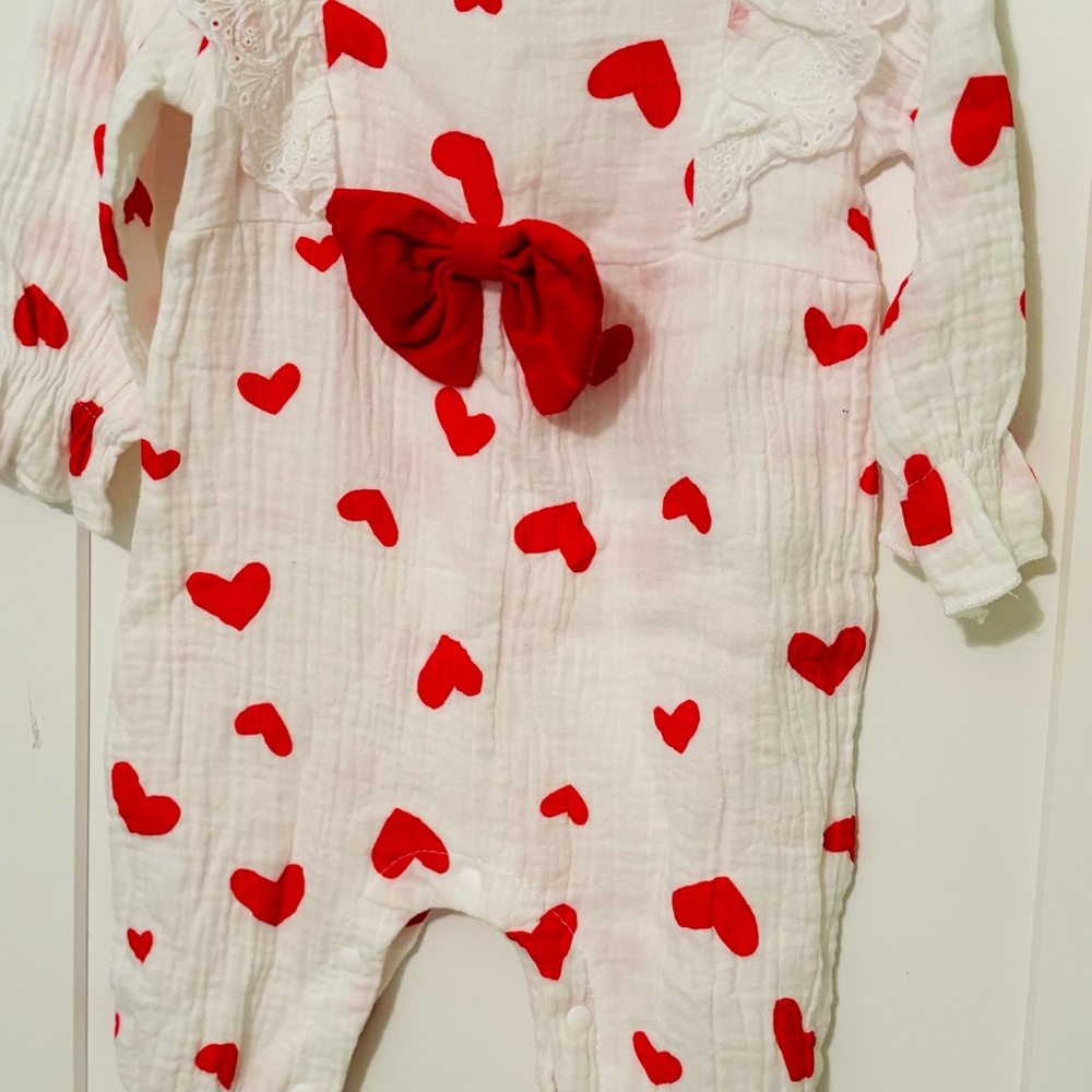 Sweet heart romper - Picture 3 of 5